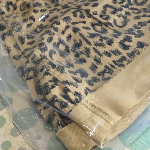 SALE 🔥 Free People Animal Print High Rise Vintage Look Shorts NEW - Picture 6 of 9